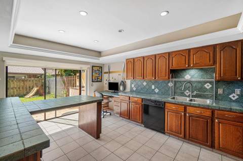 2810 Sand Pines Court, Lake Worth FL - photo 15 of 48