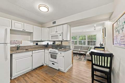 251 SW 22nd Street, Fort Lauderdale FL - photo 10 of 31