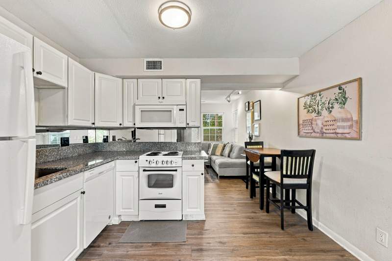 2 bedroom Single Family Residence at 251 SW 22nd Street, Croissant Park - Lauderdale 2-9D, Fort Lauderdale — photo 5