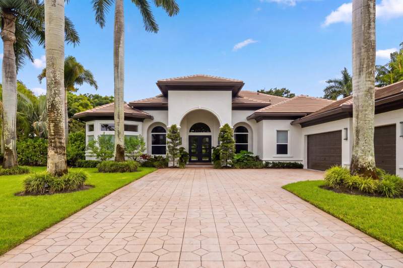 4 bedroom Single Family Residence at 12297 Equine Lane, Equestrian Club, Wellington — photo 4