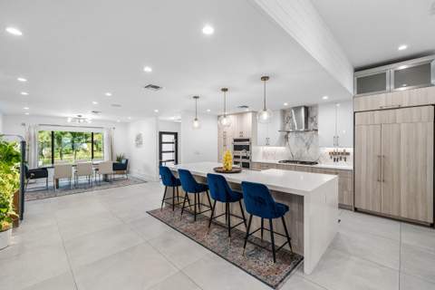 918 SW 28th Avenue, Boynton Beach FL - photo 8 of 107