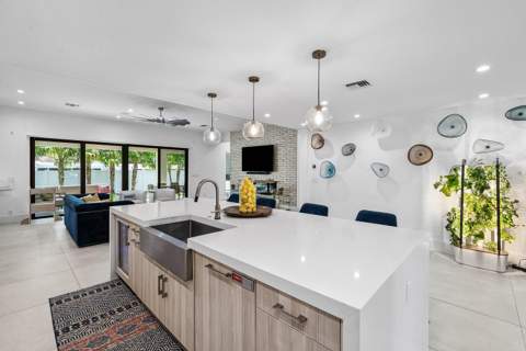 918 SW 28th Avenue, Boynton Beach FL - photo 9 of 107
