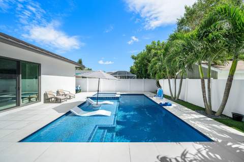 918 SW 28th Avenue, Boynton Beach FL - photo 16 of 107
