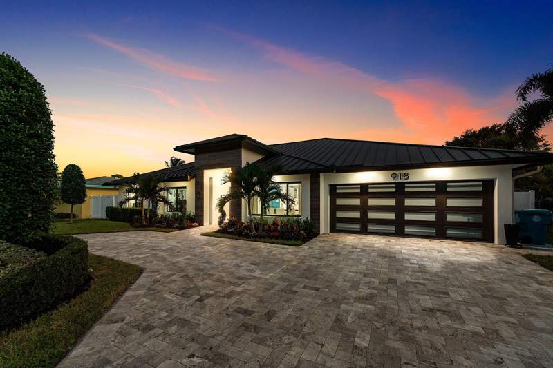 4 bedroom Single Family Residence at 918 SW 28th Avenue, Forest Hills, Boynton Beach — photo 3