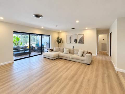 560 S Lake Dasha Drive, Plantation FL - photo 7 of 35