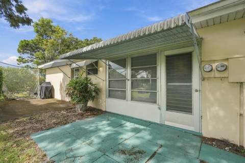 209 Manatee Lane #C, Fort Pierce FL - photo 18 of 25