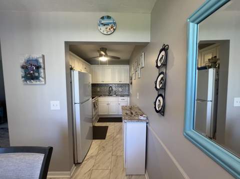 3320 Lake Osborne Drive, Lake Worth Beach FL - photo 6 of 25