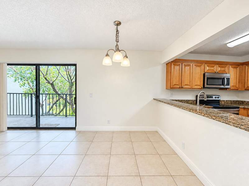 2 bedroom Condominium at 1541 Windorah Way #E, Palm Beach Place Condo, West Palm Beach — photo 5
