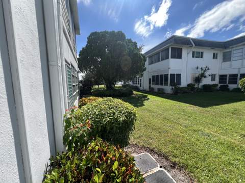 3320 Lake Osborne Drive, Lake Worth Beach FL - photo 23 of 25