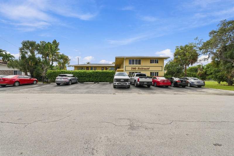 2 bedroom Condominium at 2190 SE 5th Street #5-B, Hillcrest Of Pompano Condo, Pompano Beach — photo 2