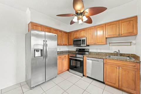 2190 SE 5th Street #5-B, Pompano Beach FL - photo 9 of 40