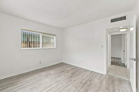 2190 SE 5th Street #5-B, Pompano Beach FL - photo 20 of 40