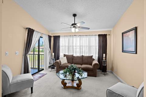 7593 Tahiti Lane, Greenacres FL - photo 16 of 38