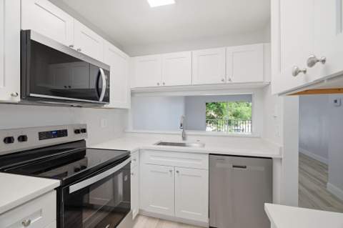 9939 Three Lakes Circle #14H, Boca Raton FL - photo 6 of 30