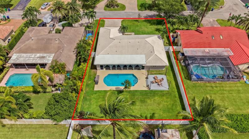 3 bedroom Single Family Residence at 626 NW 100th Way, Oak Wood, Coral Springs — photo 5