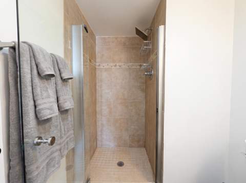 437 Golden Isles Drive #5J, Hallandale Beach FL - photo 20 of 45