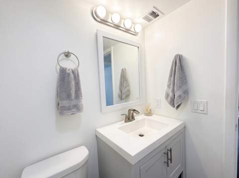 437 Golden Isles Drive #5J, Hallandale Beach FL - photo 21 of 45