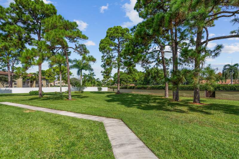 2 bedroom Condominium at 801 Sky Pine Way, Pine Ridge North Village IV Condo, Greenacres — photo 2