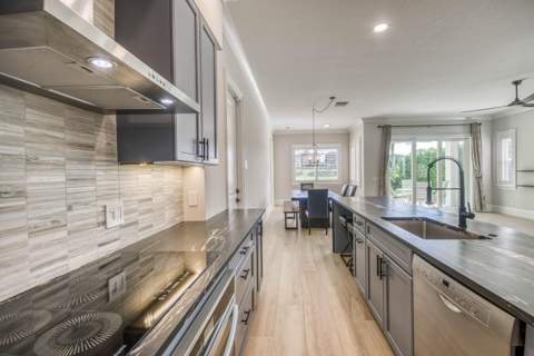 246 Barbados Drive, Jupiter FL - photo 7 of 40