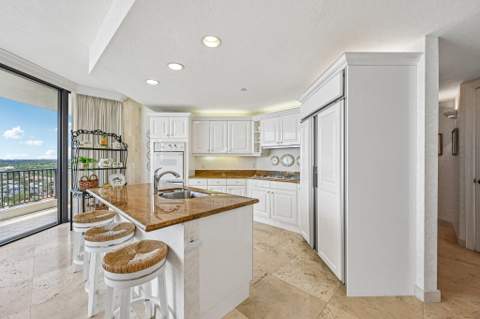 800 Ocean Drive #1105, Juno Beach FL - photo 15 of 61