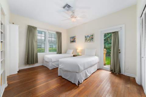 1102 Seaspray Avenue, Delray Beach FL - photo 19 of 41