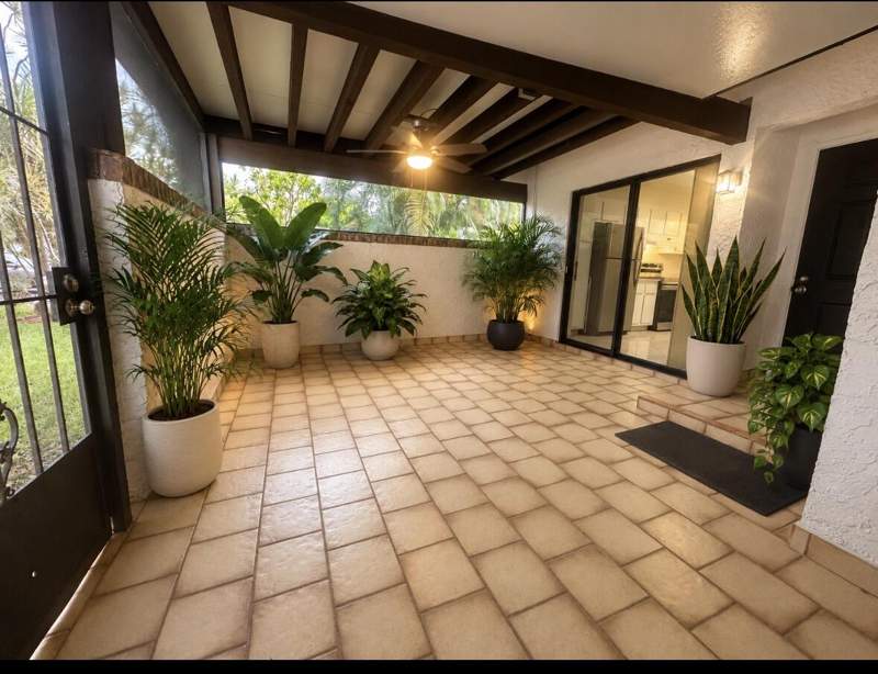 2 bedroom Townhouse at 6375 Pinehurst Circle #D38, Wedgewood Condominium, Tamarac — photo 2