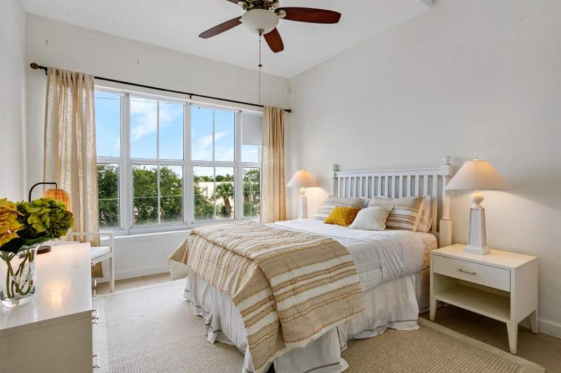 1 bedroom Condominium at 3960 N Flagler Drive #306, Flagler Landing Condo, West Palm Beach — photo 2