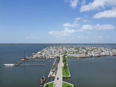 217 Nettles Boulevard, Jensen Beach FL - photo 19 of 56