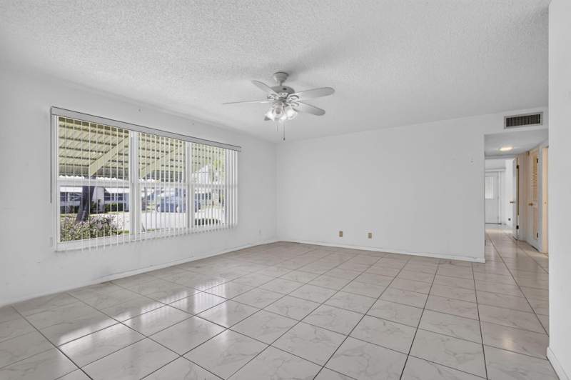 2 bedroom Condominium at 211 Country Lane #A, Pine Point Villas Condo, Boynton Beach — photo 3