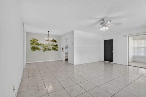 211 Country Lane #A, Boynton Beach FL - photo 10 of 28
