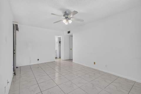 211 Country Lane #A, Boynton Beach FL - photo 22 of 28