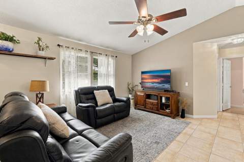 611 SW Dwight Avenue, Port St. Lucie FL - photo 10 of 40