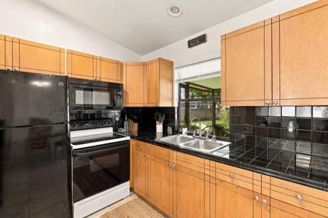 611 SW Dwight Avenue, Port St. Lucie FL - photo 16 of 40