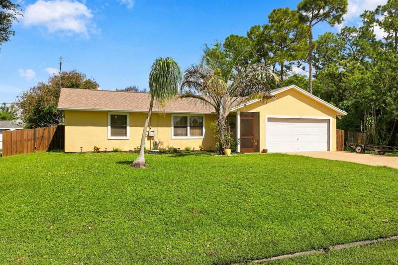3 bedroom Single Family Residence at 611 SW Dwight Avenue, Port St Lucie Section 28, Port St. Lucie — photo 5