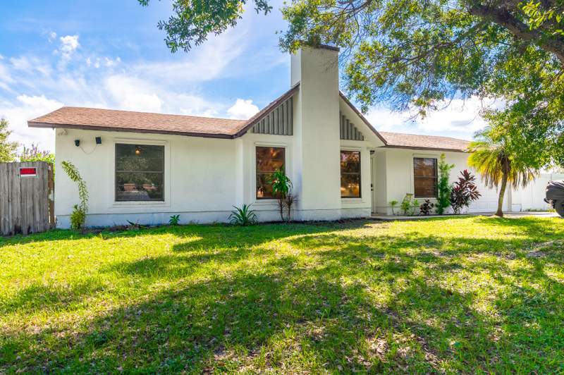 3 bedroom Single Family Residence at 6006 Lantana Drive, Lakewood Park Unit 10, Fort Pierce — photo 2