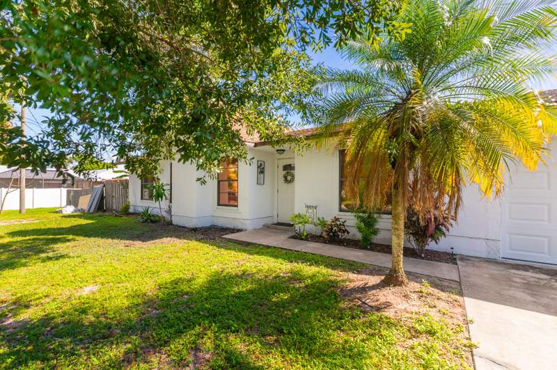3 bedroom Single Family Residence at 6006 Lantana Drive, Lakewood Park Unit 10, Fort Pierce — photo 3