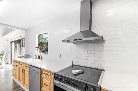 6006 Lantana Drive, Fort Pierce FL - photo 14 of 34