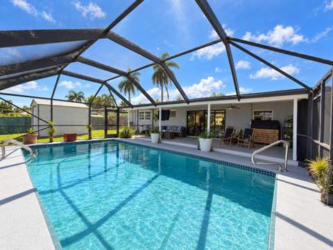 236 Tam O Shanter Drive, Palm Springs FL - photo 7 of 39