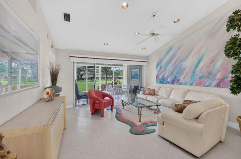 2 bedroom Villa at 7700 Coral Lake Drive, Emerald Pointe 2, Delray Beach — photo 4