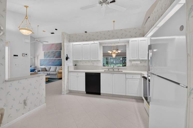 2 bedroom Villa at 7700 Coral Lake Drive, Emerald Pointe 2, Delray Beach — photo 5