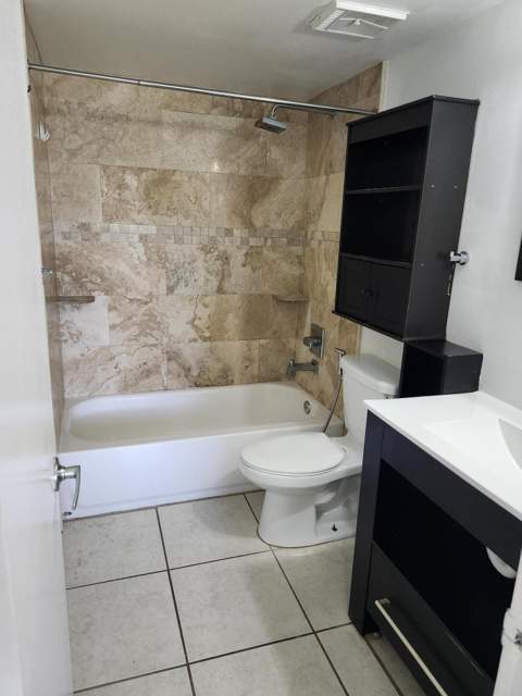 1283 SW 46th Avenue, Pompano Beach FL - photo 6 of 20