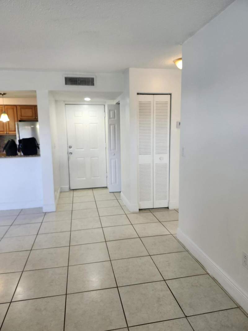 2 bedroom Condominium at 1283 SW 46th Avenue, Royal Poinciana Condo, Pompano Beach — photo 3
