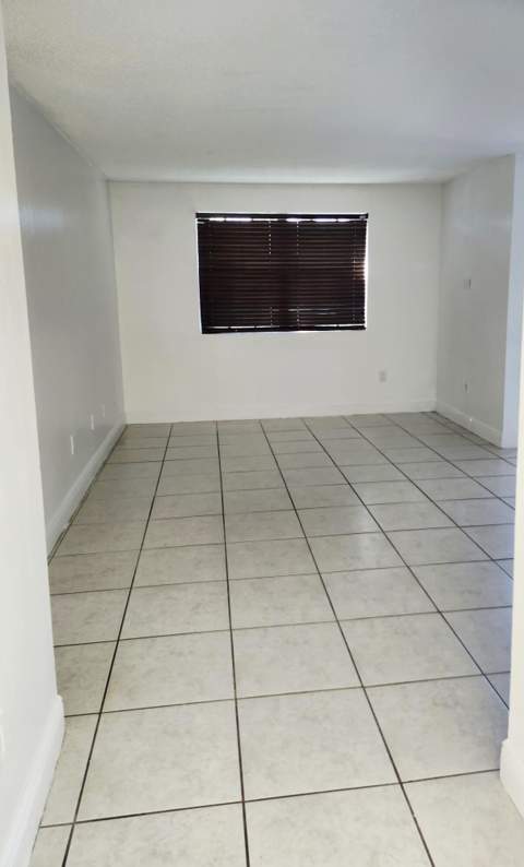 1283 SW 46th Avenue, Pompano Beach FL - photo 8 of 20