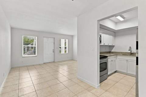 4529 NE 21st Avenue ##3, Fort Lauderdale FL - photo 8 of 27