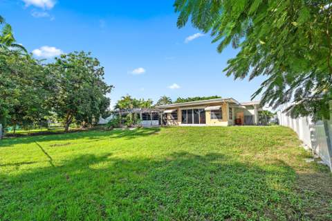 216 Tam O Shanter Drive, Palm Springs FL - photo 21 of 31