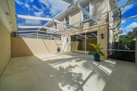 3846 Greenway Drive, Jupiter FL - photo 9 of 57