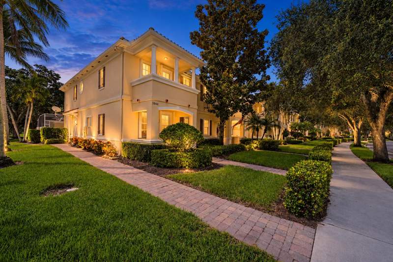 3 bedroom Townhouse at 3846 Greenway Drive, Tuscany At Abacoa, Jupiter — photo 3