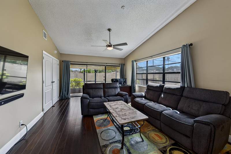 2 bedroom Villa at 803 Banks Road, Woodlake Isles, Margate — photo 3