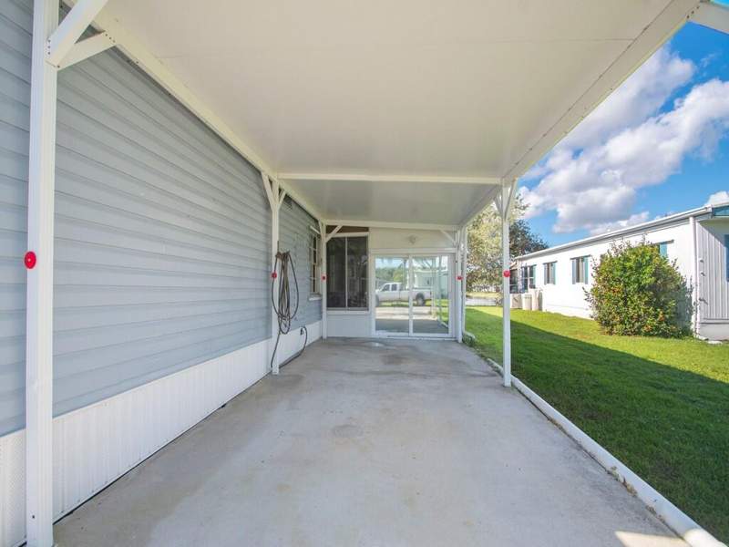 2 bedroom Manufactured Home at 161 Cam Del Rio, Spanish Lakes Riverfront, Port St. Lucie — photo 2