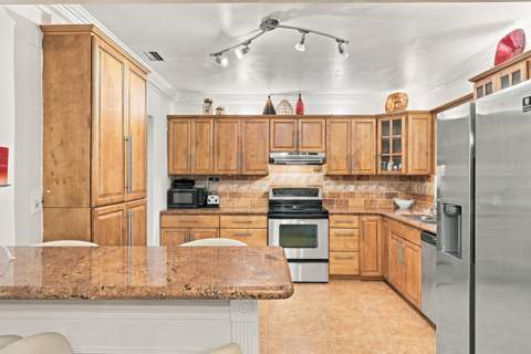8670 NW 19th Street, Pembroke Pines FL - photo 12 of 47